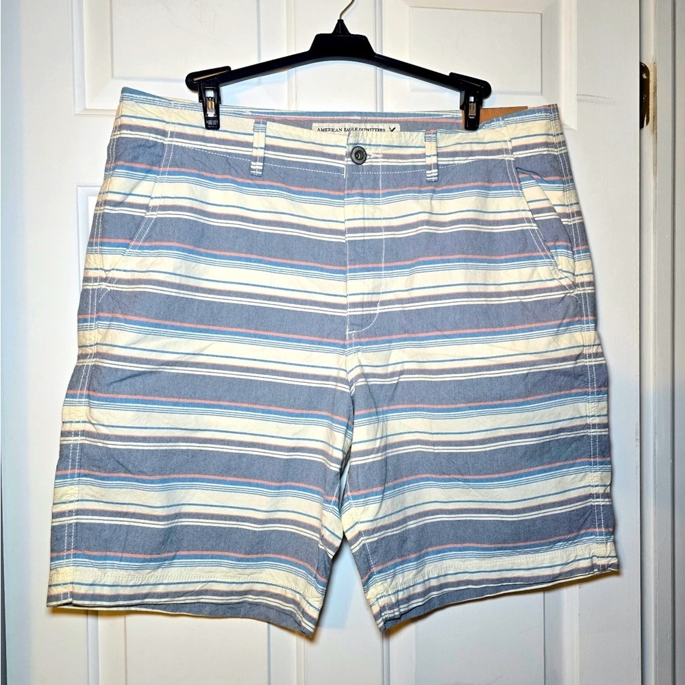 American Eagle Men’s Size 38 Shorts Classic At The Knee Striped NWT Flat Front